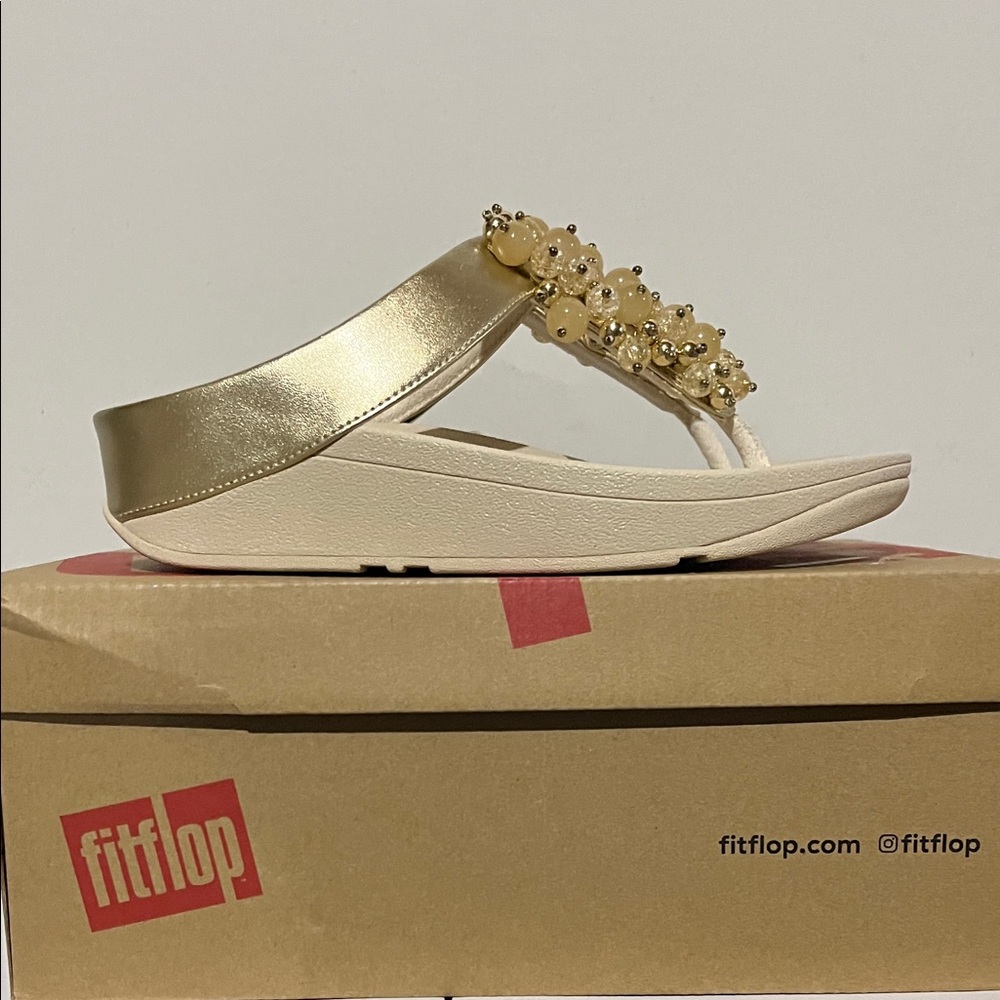 Fitflop Women's Fino Bauble-Bead Toe-Post Sandals Cream/Gold
Size 6 - Picture 2 of 6